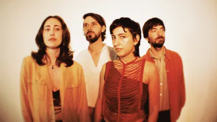 Derya Yildirim & Grup Simsek