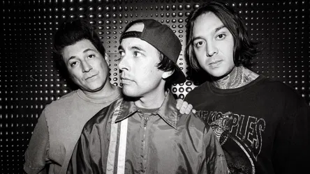 Pierce The Veil - I Can't Hear You World Tour
